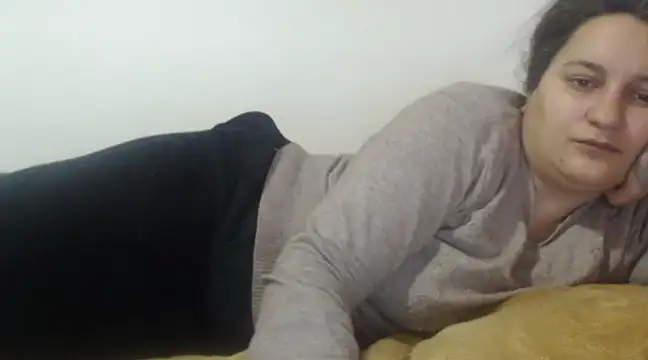 Snapshot of flowerlauren chatting on January 13, 2025, 8:26 am flowerlauren online show from January 13, 2025, 8:26 am