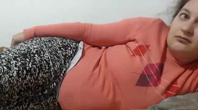 Snapshot of flowerlauren chatting on February 5, 2025, 1:22 pm flowerlauren online show from February 5, 2025, 1:22 pm