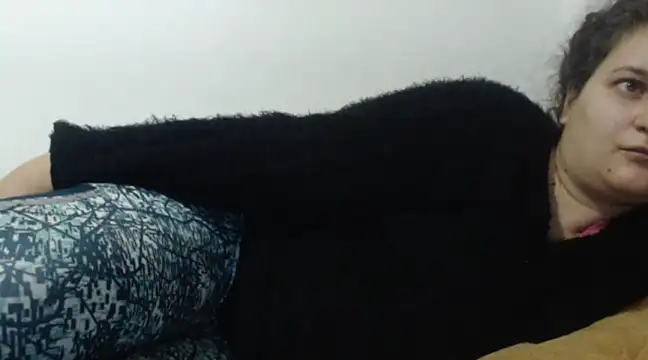 Snapshot of flowerlauren chatting on January 8, 2025, 4:54 pm flowerlauren online show from January 8, 2025, 4:54 pm