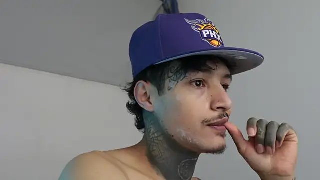 Snapshot of trieone chatting on January 31, 2025, 5:51 am trieone online show from January 31, 2025, 5:51 am