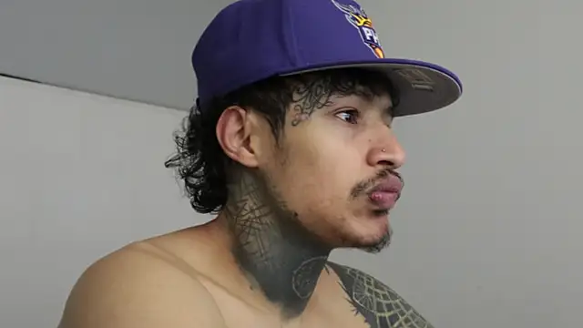 Snapshot of trieone chatting on March 2, 2025, 3:02 am trieone online show from March 2, 2025, 3:02 am