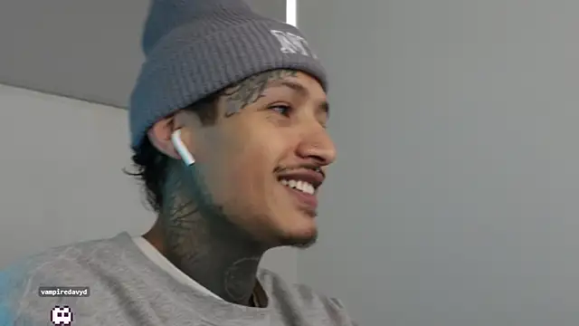 Snapshot of trieone chatting on January 29, 2025, 6:50 pm trieone online show from January 29, 2025, 6:50 pm