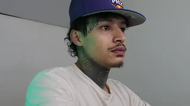 Snapshot of trieone chatting on March 7, 2025, 5:08 am trieone online show from March 7, 2025, 5:08 am