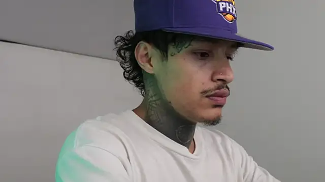 Snapshot of trieone chatting on March 12, 2025, 7:35 am trieone online show from March 12, 2025, 7:35 am