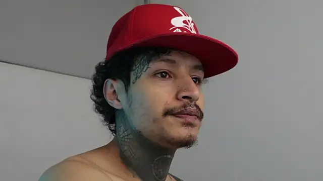 Snapshot of trieone chatting on March 3, 2025, 5:16 am trieone online show from March 3, 2025, 5:16 am