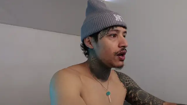 Snapshot of trieone chatting on January 16, 2025, 3:56 pm trieone online show from January 16, 2025, 3:56 pm