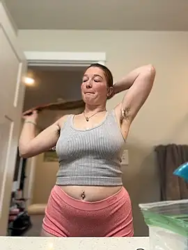 Snapshot of PussiesnCream_ chatting on January 13, 2026, 8:24 pm PussiesnCream online show from January 13, 2026, 8:24 pm