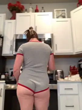 PussiesnCream  online show from March 26, 2026, 4:38 pm