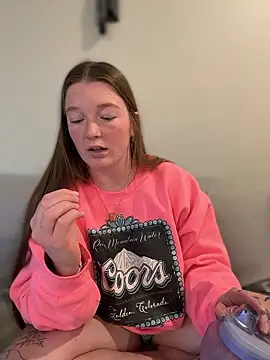 Snapshot of PussiesnCream_ chatting on January 5, 2026, 5:27 pm PussiesnCream online show from January 5, 2026, 5:27 pm