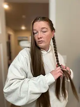 Snapshot of PussiesnCream_ chatting on January 15, 2026, 4:32 pm PussiesnCream online show from January 15, 2026, 4:32 pm