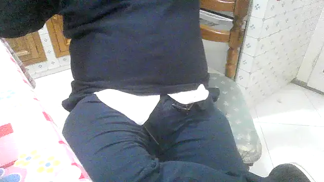 Snapshot of polloiw chatting on November 24, 2025, 2:39 pm polloiw online show from November 24, 2025, 2:39 pm