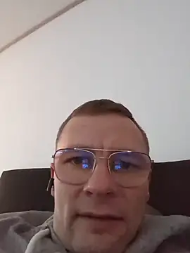 Snapshot of buchr1 chatting on November 21, 2025, 11:31 am buchr1 online show from November 21, 2025, 11:31 am