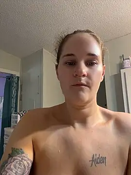 lolabunny9 online show from May 10, 2026, 3:03 pm