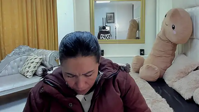 Snapshot of gaby_trent chatting on February 19, 2026, 1:19 pm gaby trent online show from February 19, 2026, 1:19 pm