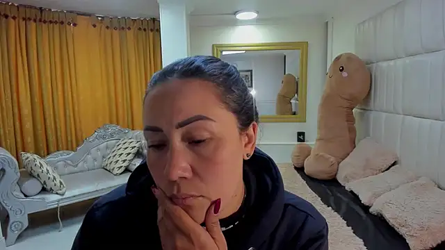 Snapshot of gaby_trent chatting on February 20, 2026, 2:30 pm gaby trent online show from February 20, 2026, 2:30 pm