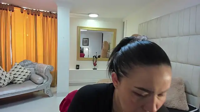 gaby trent online show from November 27, 2025, 1:11 pm