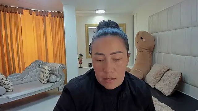 Snapshot of gaby_trent chatting on February 5, 2026, 1:07 pm gaby trent online show from February 5, 2026, 1:07 pm