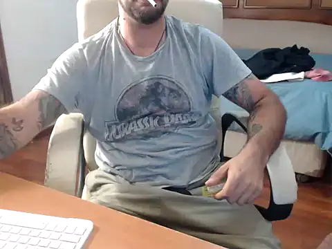 Snapshot of pose14 chatting on February 5, 2026, 4:19 am pose14 online show from February 5, 2026, 4:19 am