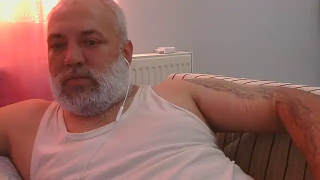 Snapshot of husoizmir chatting on July 12, 2026, 11:33 am husoizmir online show from July 12, 2026, 11:33 am