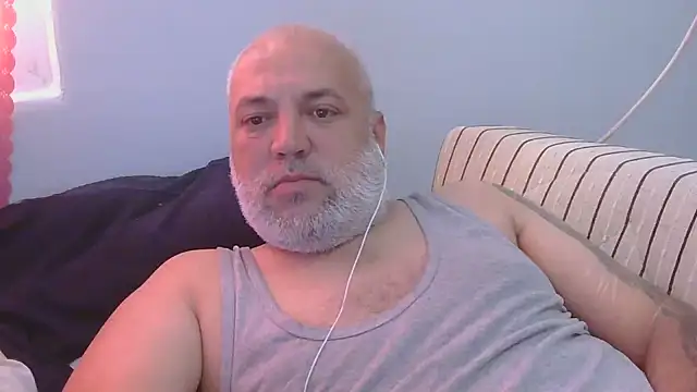 Snapshot of husoizmir chatting on June 24, 2026, 11:09 am husoizmir online show from June 24, 2026, 11:09 am