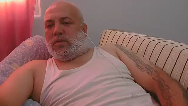 Snapshot of husoizmir chatting on June 28, 2026, 10:32 am husoizmir online show from June 28, 2026, 10:32 am