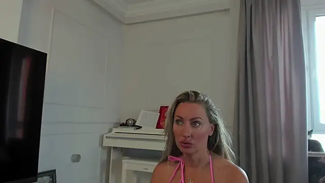 Snapshot of Veola_new chatting on September 26, 2025, 3:46 am Veola new online show from September 26, 2025, 3:46 am