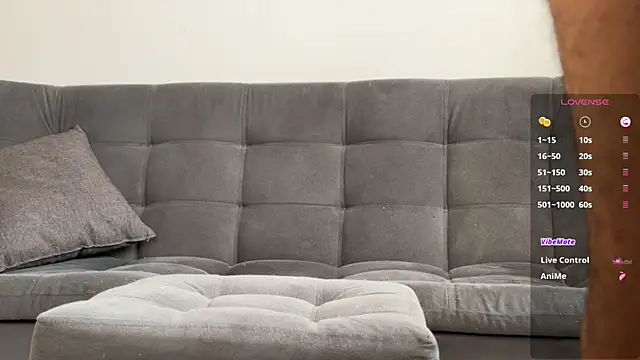 Snapshot of LeaneSeb chatting on April 16, 2026, 2:40 pm LeaneSeb online show from April 16, 2026, 2:40 pm