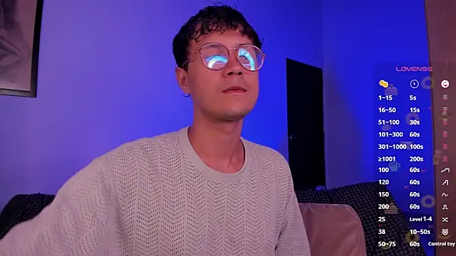 Snapshot of LeaneSeb chatting on January 10, 2026, 11:22 pm LeaneSeb online show from January 10, 2026, 11:22 pm