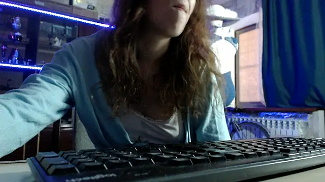 Snapshot of pa1e_pr1ncess chatting on May 1, 2026, 6:07 am pa1e pr1ncess online show from May 1, 2026, 6:07 am