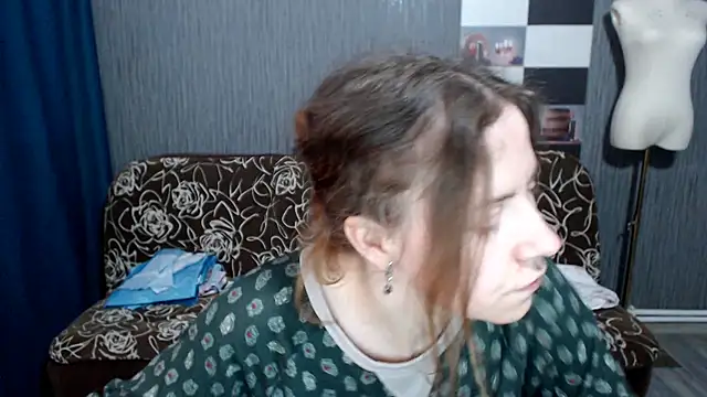 Snapshot of pa1e_pr1ncess chatting on April 14, 2026, 6:18 am pa1e pr1ncess online show from April 14, 2026, 6:18 am