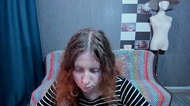 Snapshot of pa1e_pr1ncess chatting on March 17, 2026, 6:27 am pa1e pr1ncess online show from March 17, 2026, 6:27 am