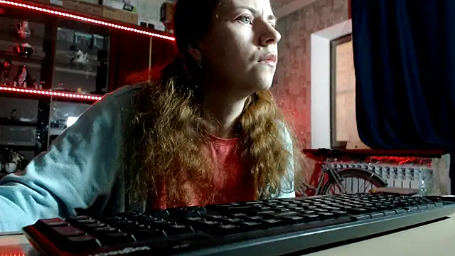 Snapshot of pa1e_pr1ncess chatting on April 17, 2026, 5:43 am pa1e pr1ncess online show from April 17, 2026, 5:43 am