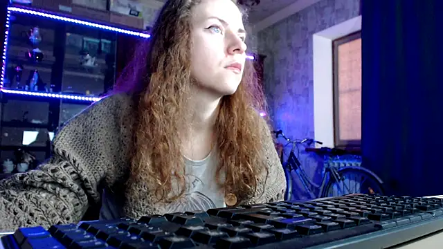 Snapshot of pa1e_pr1ncess chatting on April 16, 2026, 6:36 am pa1e pr1ncess online show from April 16, 2026, 6:36 am