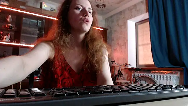 Snapshot of pa1e_pr1ncess chatting on May 16, 2026, 10:47 am pa1e pr1ncess online show from May 16, 2026, 10:47 am