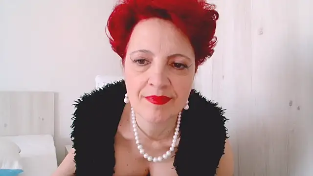 Snapshot of MilfSupreme chatting on April 26, 2026, 10:56 am MilfSupreme online show from April 26, 2026, 10:56 am