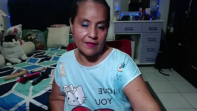 Snapshot of pervert_mommy_ chatting on December 14, 2025, 12:11 pm pervert mommy online show from December 14, 2025, 12:11 pm