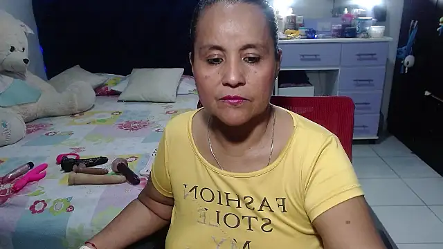 Snapshot of pervert_mommy_ chatting on April 16, 2026, 9:32 am pervert mommy online show from April 16, 2026, 9:32 am