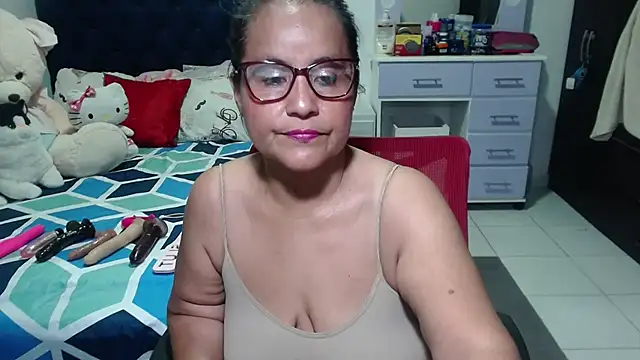 Snapshot of pervert_mommy_ chatting on October 7, 2025, 10:49 am pervert mommy online show from October 7, 2025, 10:49 am