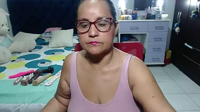 Snapshot of pervert_mommy_ chatting on March 3, 2026, 11:28 am pervert mommy online show from March 3, 2026, 11:28 am