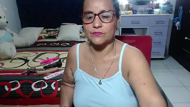 Snapshot of pervert_mommy_ chatting on April 6, 2026, 8:48 am pervert mommy online show from April 6, 2026, 8:48 am