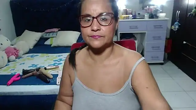 Snapshot of pervert_mommy_ chatting on March 11, 2026, 11:04 am pervert mommy online show from March 11, 2026, 11:04 am