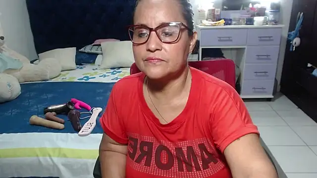 Snapshot of pervert_mommy_ chatting on April 8, 2026, 11:12 am pervert mommy online show from April 8, 2026, 11:12 am