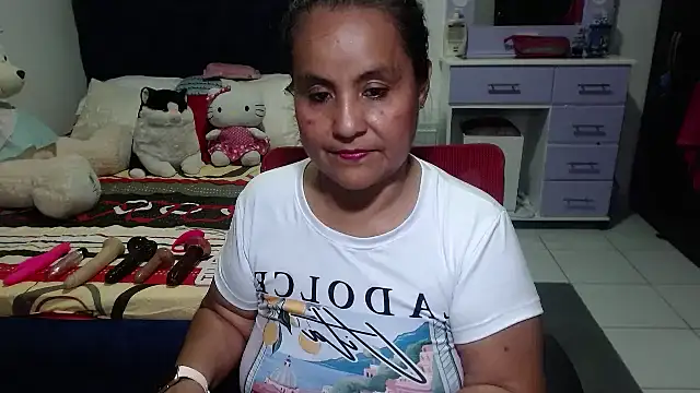 Snapshot of pervert_mommy_ chatting on September 14, 2025, 11:54 am pervert mommy online show from September 14, 2025, 11:54 am