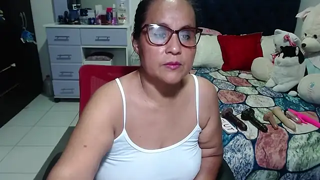 Snapshot of pervert_mommy_ chatting on October 22, 2025, 12:15 pm pervert mommy online show from October 22, 2025, 12:15 pm