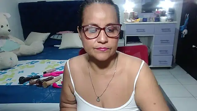 Snapshot of pervert_mommy_ chatting on April 11, 2026, 10:52 am pervert mommy online show from April 11, 2026, 10:52 am