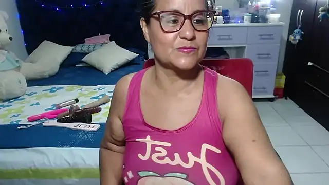 Snapshot of pervert_mommy_ chatting on March 10, 2026, 10:41 am pervert mommy online show from March 10, 2026, 10:41 am