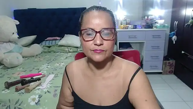 Snapshot of pervert_mommy_ chatting on March 17, 2026, 11:35 am pervert mommy online show from March 17, 2026, 11:35 am