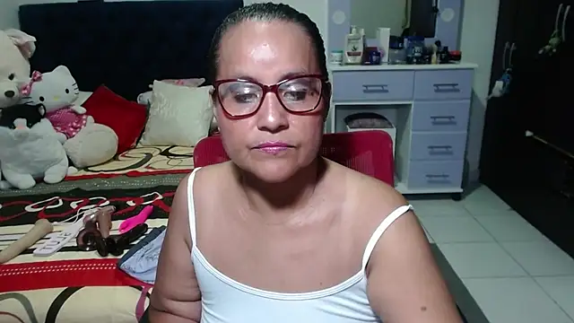 Snapshot of pervert_mommy_ chatting on November 20, 2025, 10:05 am pervert mommy online show from November 20, 2025, 10:05 am