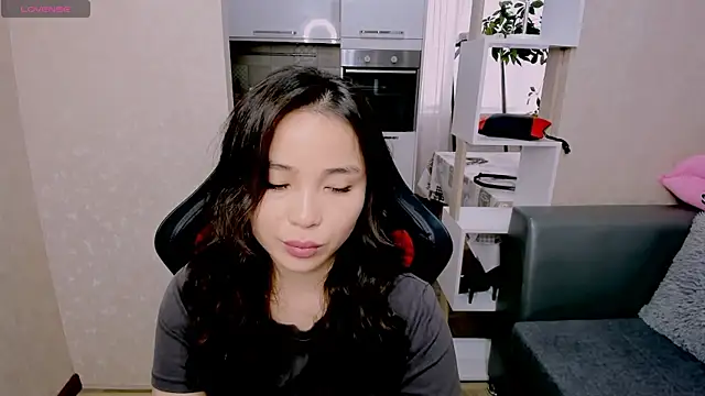 AyaMoon online show from October 10, 2025, 4:13 am