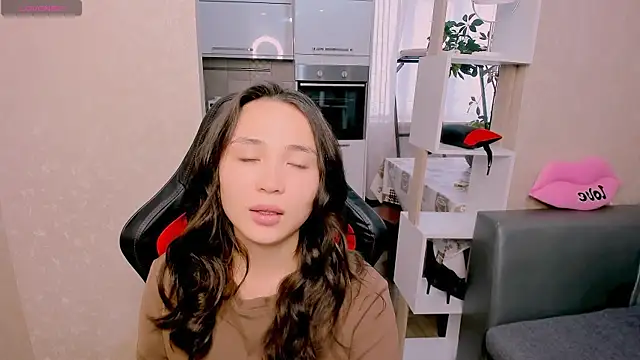 AyaMoon online show from October 17, 2025, 3:54 am